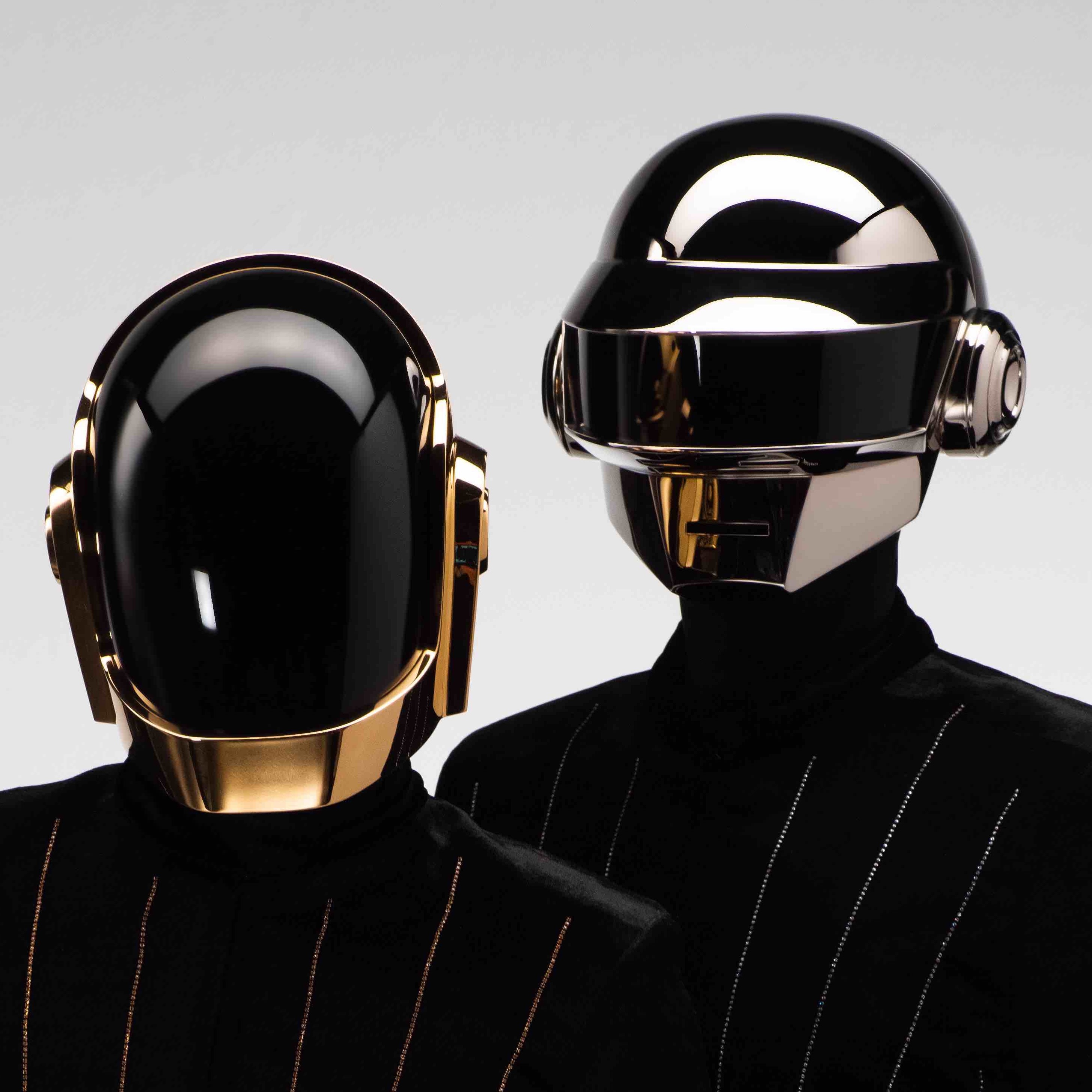 Двадцять років ховав обличчя під шоломом робота: засновник Daft Punk пояснив, чому його не цікавить штучний інтелект